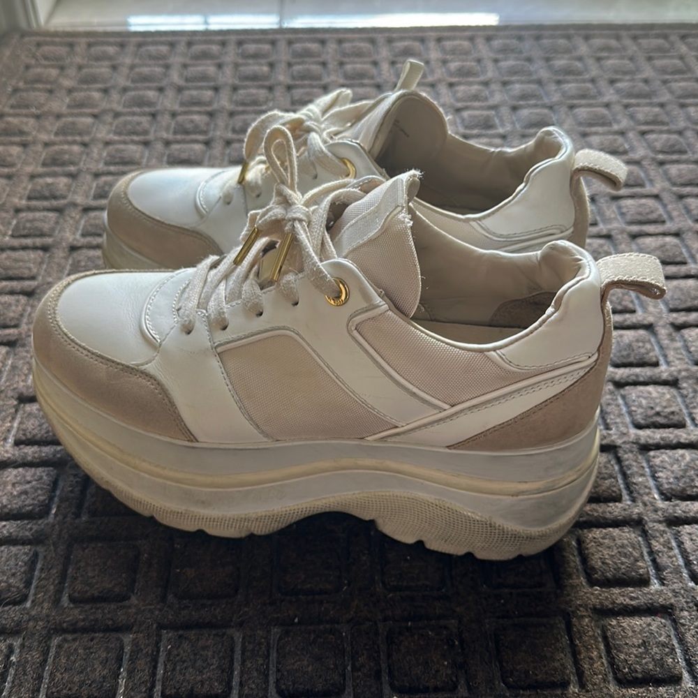 Michael Kors Felicia Platform Sneakers - White/Beige